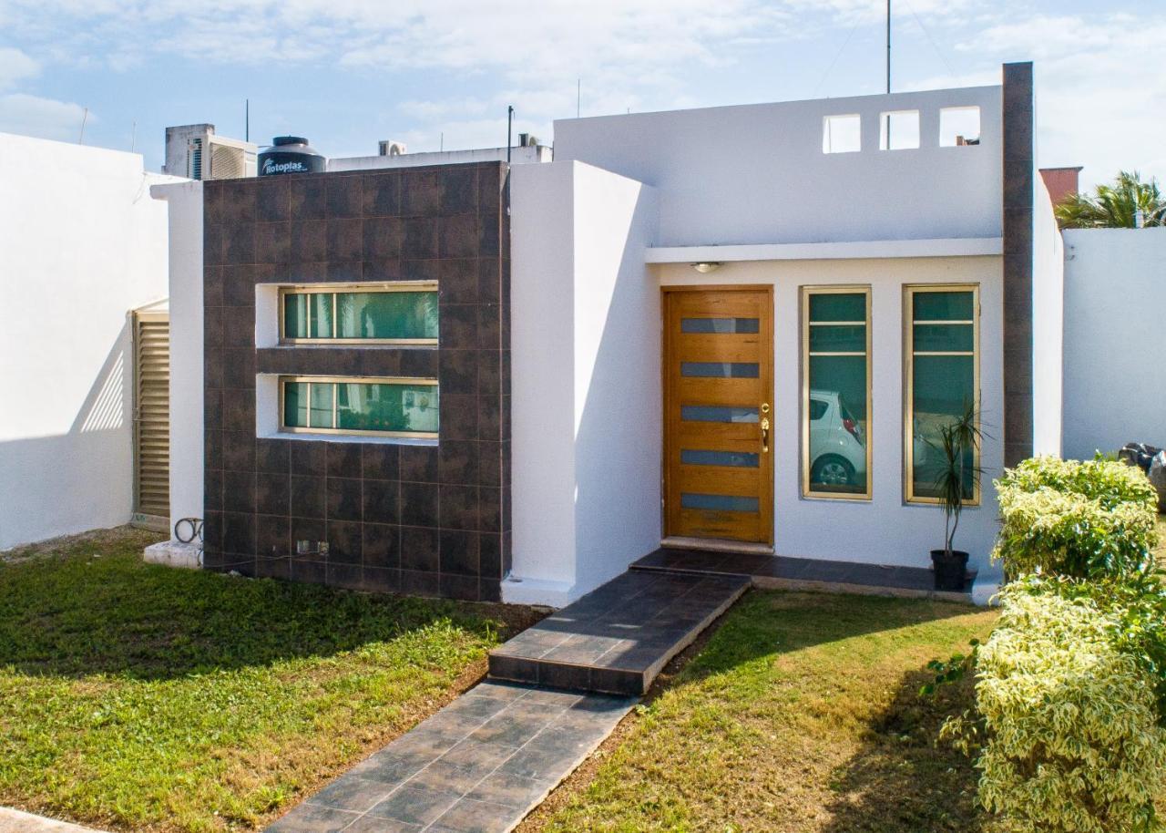 فيلا Casa Moderna En Segura Residencial Hacienda تْشيتومال المظهر الخارجي الصورة